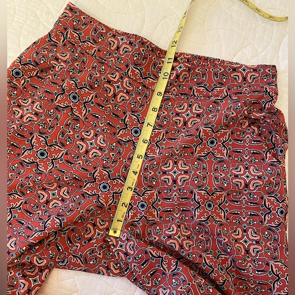 GUC, Max Studio Wide Leg, Red Patterned Pants, Size M - Picture 8 of 10